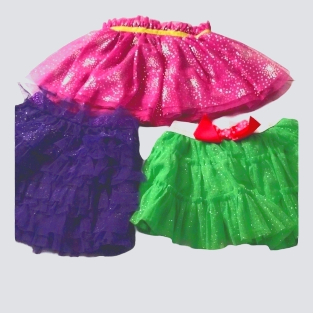 🔥 Bundle Baby Girl 💖 skirts size 9-12 M 🔥 5$ if you Get Bundle 🔥